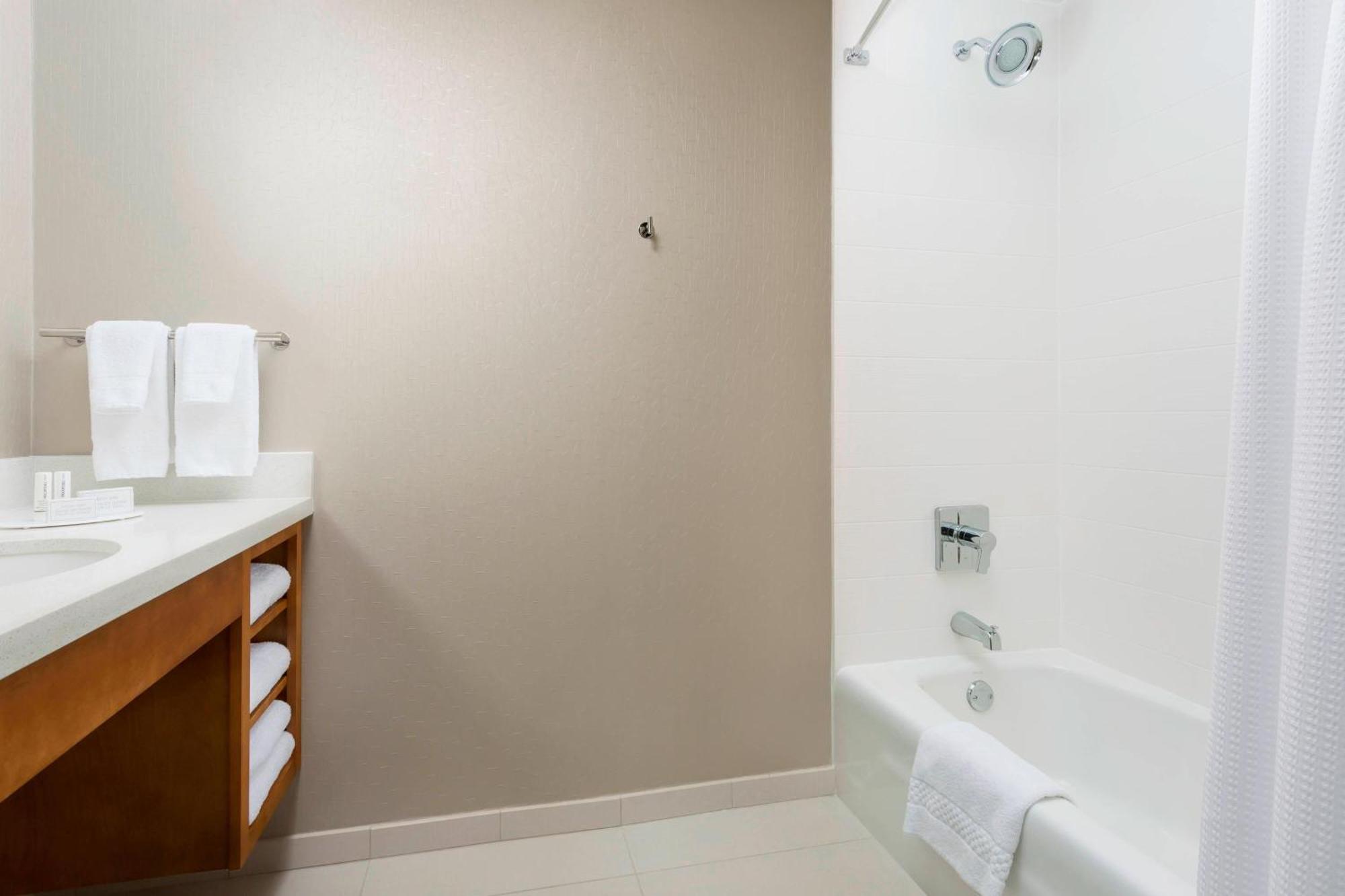 Springhill Suites By Marriott San Diego Mission Valley Екстер'єр фото